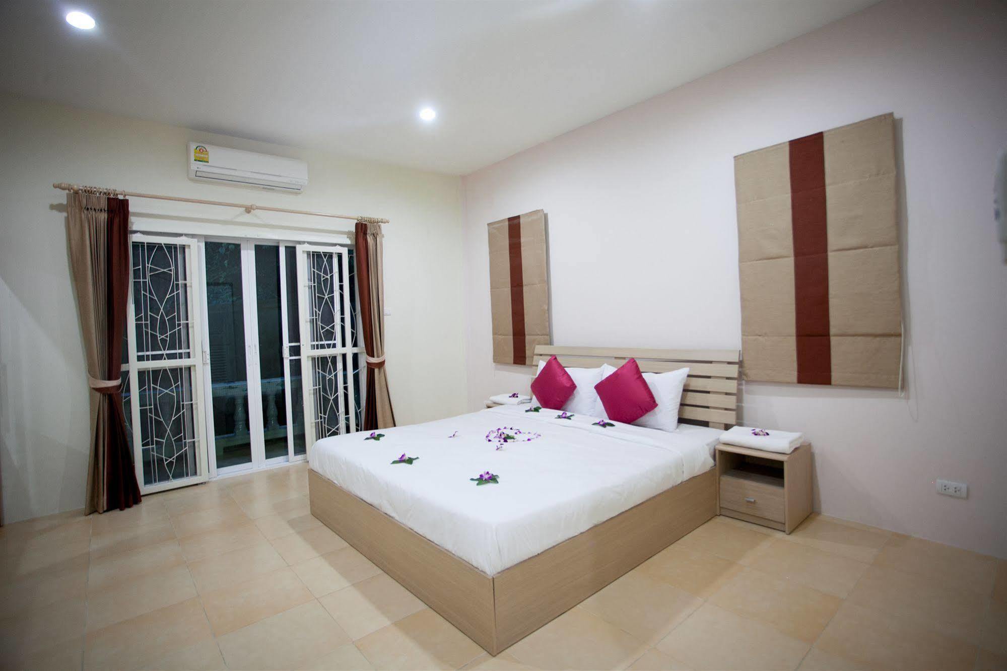 Lucky Lek Resort Rawai Exterior foto